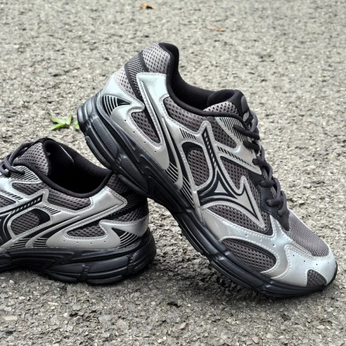 🚚[ของใหม่ แท้100%📍]Mizuno Speed 2K BLACK SILVER ทนทาน ระบายอากาศดี Unisex รองเท้าผ้าใบ รองเท้าวิ่ง ❗️พรี /Size36-45 - รูปที่ 2