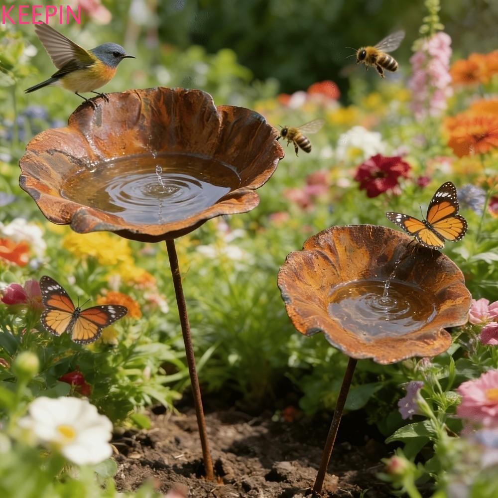 KEEPIN Metal Bird Bath, Handcrafted Rusted Vintage Garden Birdbath, ตกแต่งดอกไม้รูปร่าง Ground ใส่ Iron Art Bird Water Dispenser สวนกลางแจ้ง