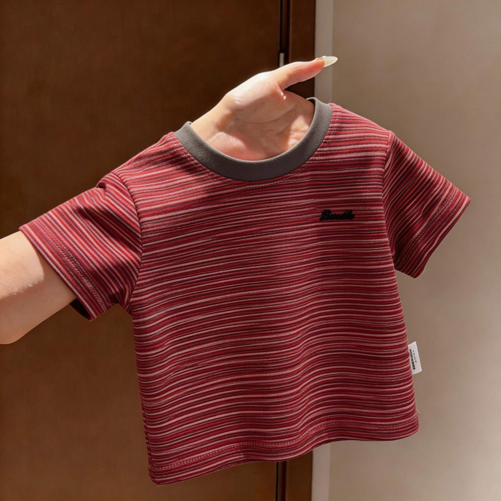 เด็กฤดูร้อนลายแขนสั้นเสื้อยืดชายนุ่มข้าวเหนียวสบายระบายอากาศครึ่งแขนด้านบน
