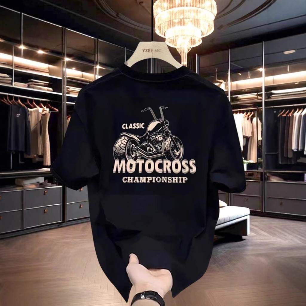 2026 เสื้อยืดหนัก Street Wear หัวรถจักรพิมพ์แขนสั้น T ผู้ชายฤดูร้อนสไตล์ใหม่หลวมรอบคอ ins เสื้อยืดอิ