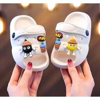 ✨รองเท้าแตะเด็กสไตล์การ์ตูนน่ารัก ป้องกันลื่น ออกแบบสำหรับฤดูร้อน✨ พร้อมส่งในไทย