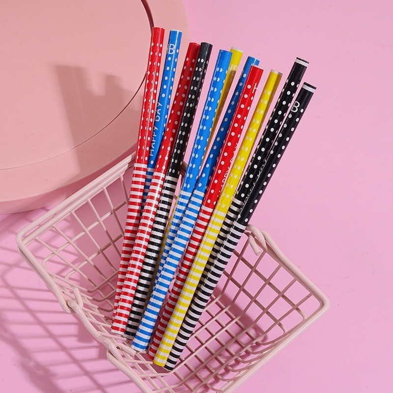 พร้อมส่ง ดินสอไม้ ลายน่ารัก ถูกที่สุด สุ่มสีสุ่มลาย ส่งไว เครื่องเขียนถูก (1แท่ง) Wooden pencil - pattern จากไทย