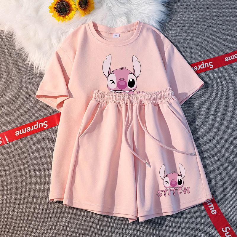 ราคาพิเศษสงกรานต์ชดประกอบ 2 ชิ้น ผู้หญิงใส่สูท（เสื้อสั้น+กางเกงขาสั้น）2026รูปแบบใหม่  รูปแบบลูกสุนัขน่ารักเสื้อยืดคอกลม