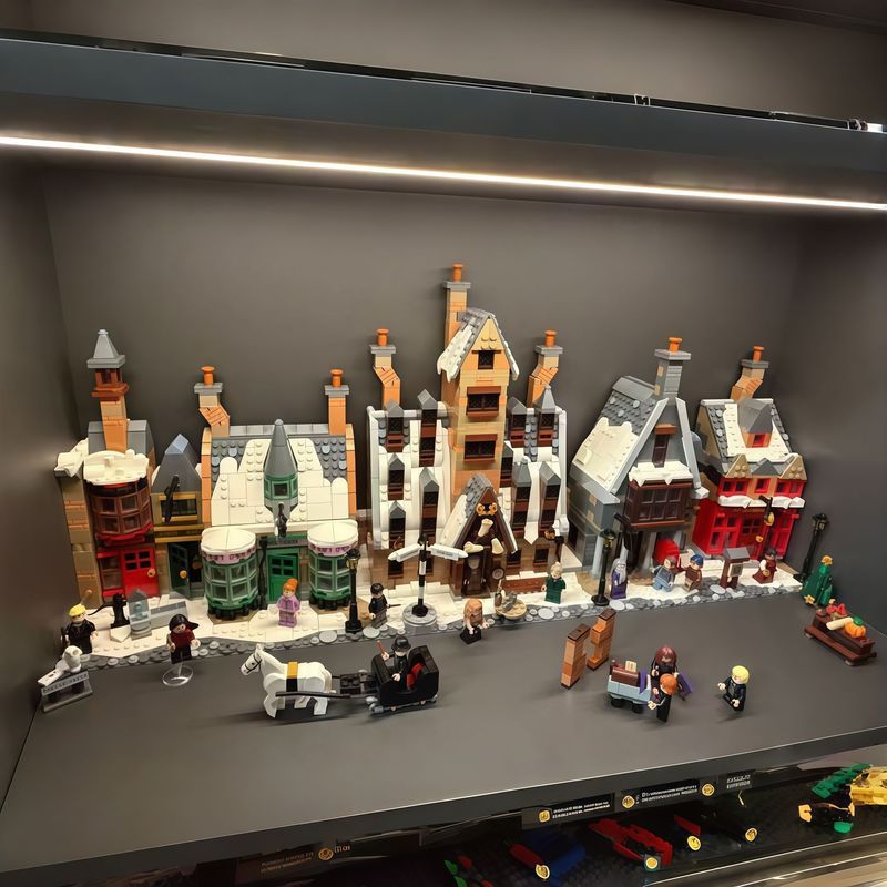 ใช้งานร่วมกับ Lego Harry Potter Series 76457 Hogmode Village Building Street View Building Block ของ