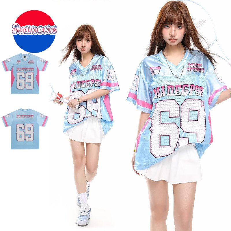 SUIKONE ซุยโคเนะ เสื้อยืดผู้ชายแขนสั้นสไตล์อเมริกันสตรีทตาข่ายคุณภาพสูงเสื้อเป็นกลาง