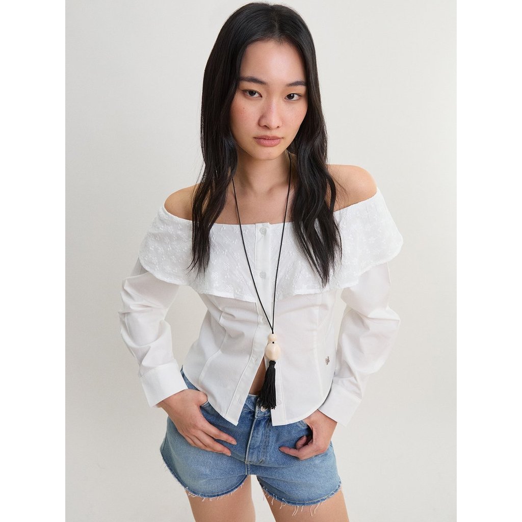 [Pomelo] เสื้อเปิดไหล่แขนยาว / Off-Shoulder Ruffle Long Sleeve Top