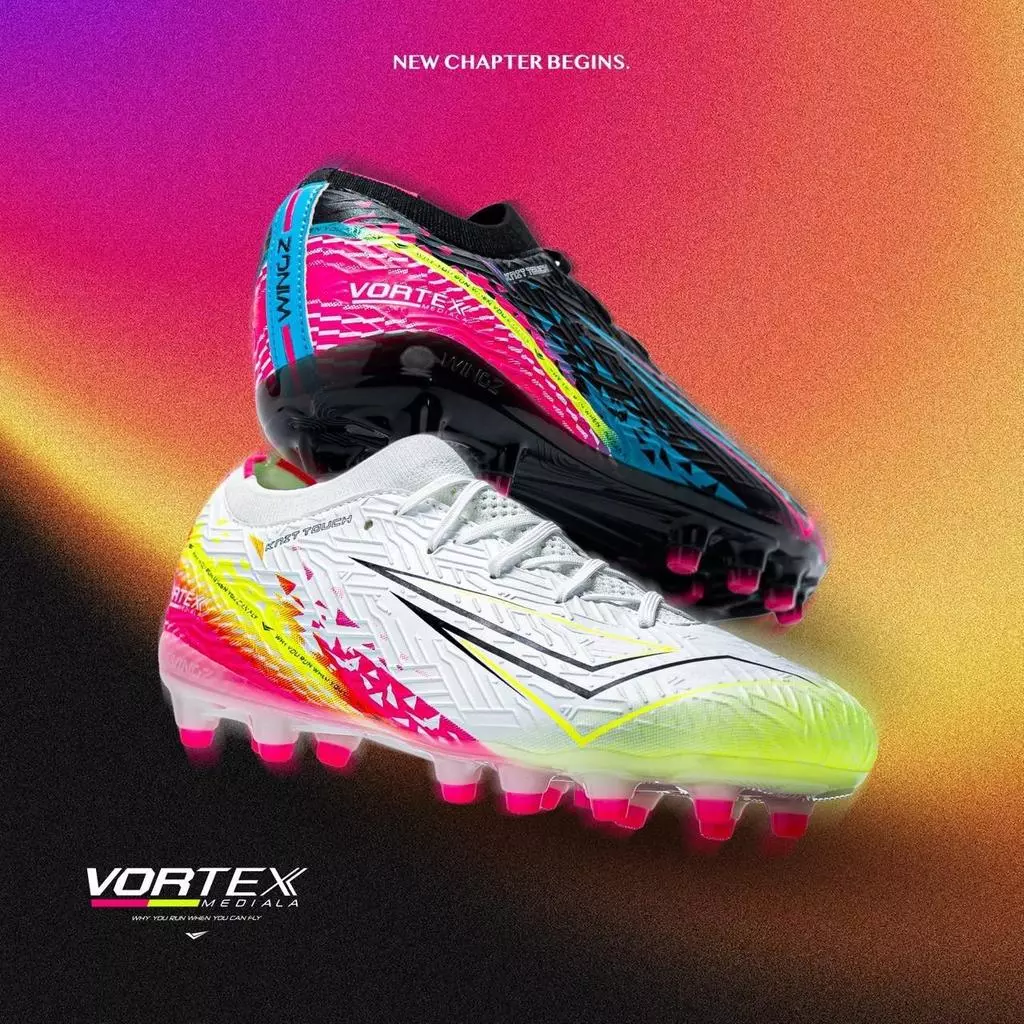 รองเท้าสตั๊ด Wingz Vortex Mediala รองท๊อป สีขาว/สีดำ