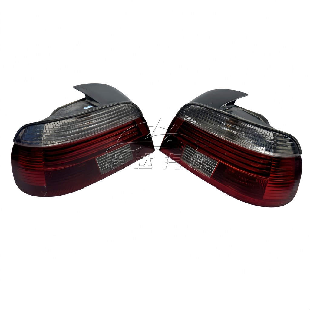 ขายร้อนสําหรับ BMW E39/530 ขายส่งอะไหล่รถยนต์ Red & White Halon & Xenon ไฟท้ายหยุดฟังก์ชั่นสัญญาณด้า