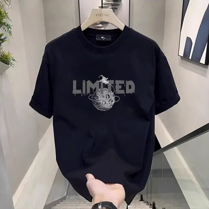 20262025เสื้อยืดแขนสั้นสไตล์ใหม่ผู้ชาย ins Street Wear ยุโรปอเมริกันสไตล์ฮิปฮอปรอบคอ Bottoming เสื้อ