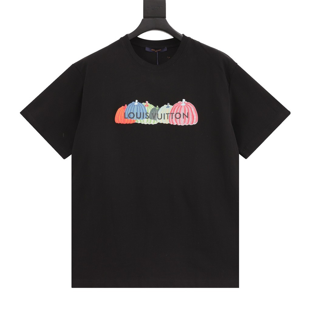 LOUIS VUITTON/LV/2026 ต้นฤดูใบไม้ผลิสไตล์ใหม่เสื้อยืดแขนสั้นผู้ชายผู้หญิงคู่สไตล์กลางแจ้ง Original D