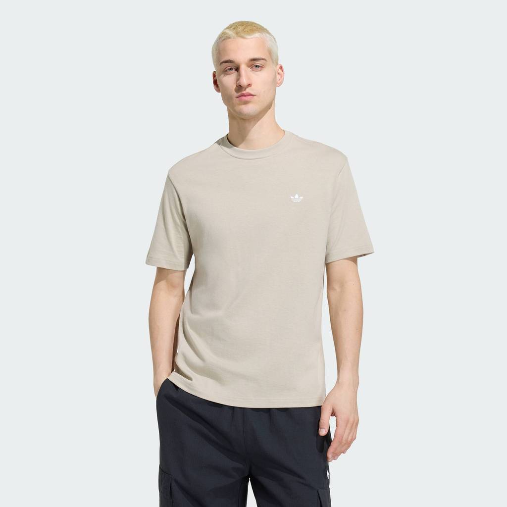 adidas ไลฟ์สไตล์ เสื้อยืด TREFOIL ESSENTIALS ผู้ชาย สีเบจ KS7389