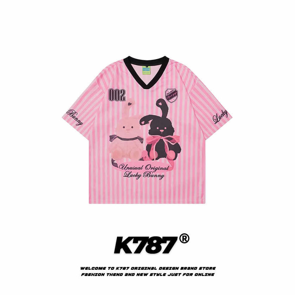 K787 American Retro blokecore Dopamine Jersey เสื้อยืดแขนสั้นผู้ชายผู้หญิงสีชมพูลายคู่ฤดูร้อน 2026.2