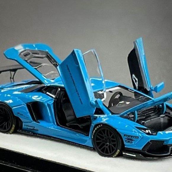 Deluxe Edition: PGM 1: 64 LBWK LP700-4 BB Blue Alloy Full Open รถจําลองรุ่นจํากัดแต่ละ 999 หน่วย