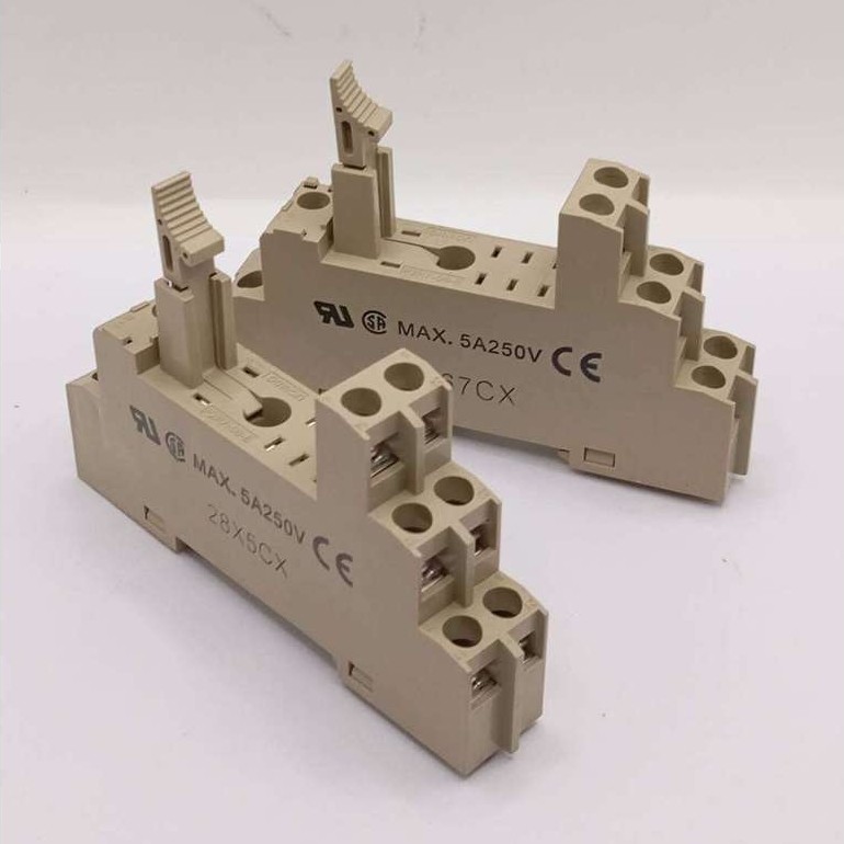 ซ๊อกเก็ต RELAY DC24V G2R-2-SN (S) P2RF-08-E   P2RF-08-E SOCKET