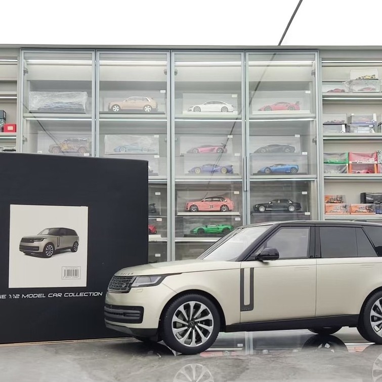 [คลังสินค้าพร้อม 1] GT Spirit 1/12 Land Rover P530 AUTOBIOGRAPHY แชมเปญทอง ราคา 1589 GT542