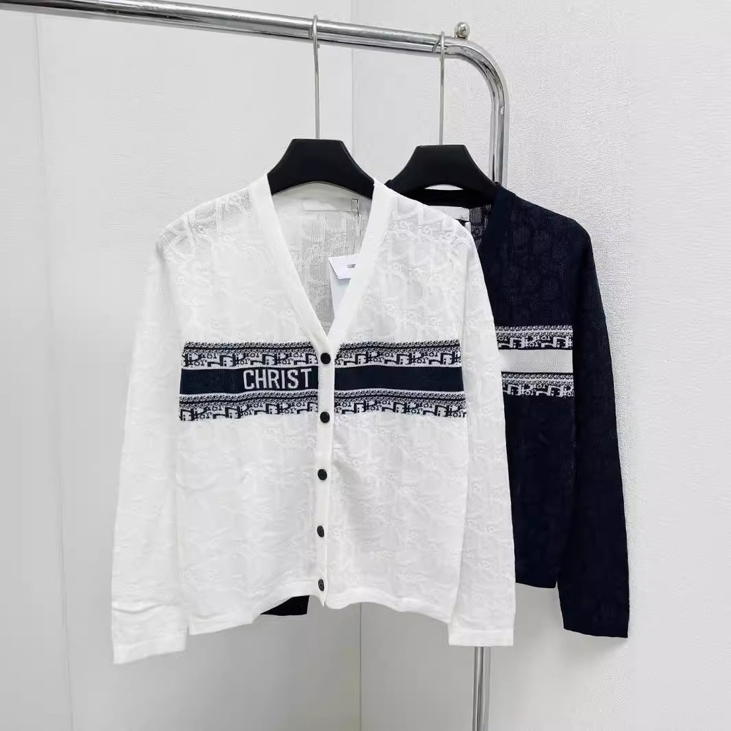 AYUV CD 25Spring new letter print V Collared knitted cardigan, celebrity-style top, early spring thi