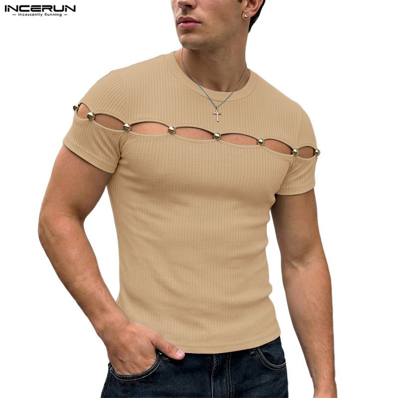 INCERUN Men Vintage Niche Design คอลูกเรือแขนสั้นปุ่มโลหะกลวงถักเสื้อยืดติดตั้ง
