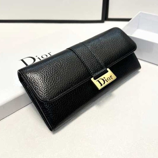 ตู้หนังวัวชั้นแรก Super Rich Ladies Exclusive