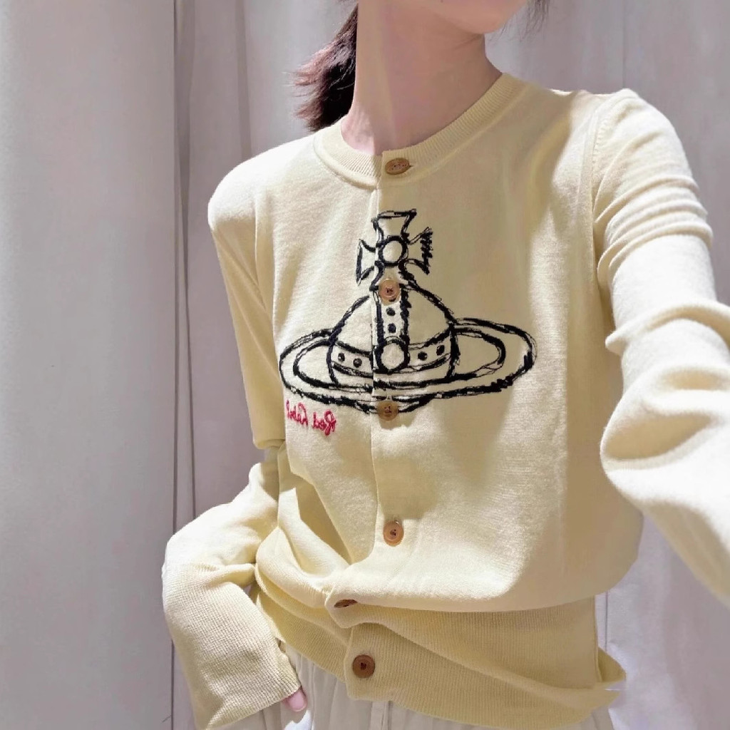 เสื้อคาร์ดิแกนถักแขนยาว VVV