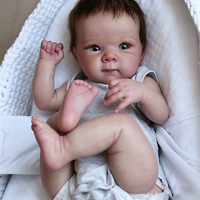 18 นิ้ว Reborn Bettie ที่สมจริง Baby Soft Touch Cuddly หลายชั้นภาพวาด 3D ผิวพร้อมผมรากมือ