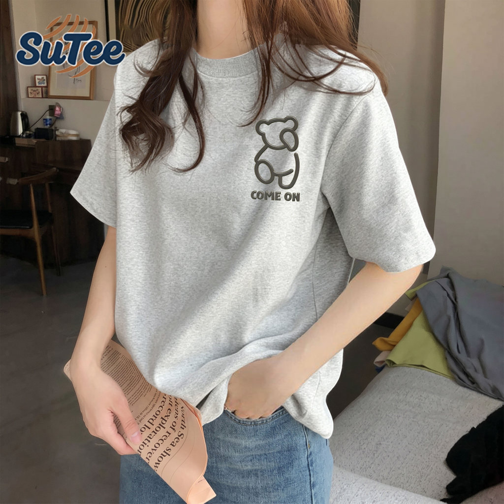 🌷Su.Tee🌷เสื้อน่ารัก เสื้อยืด oversize เกาหลี โคตรนุ่ม เนื้อผ้าฝ้ายผสมโพลีเอสเตอร์ ลาย "Three cats" สินค้าใหม่ 2026