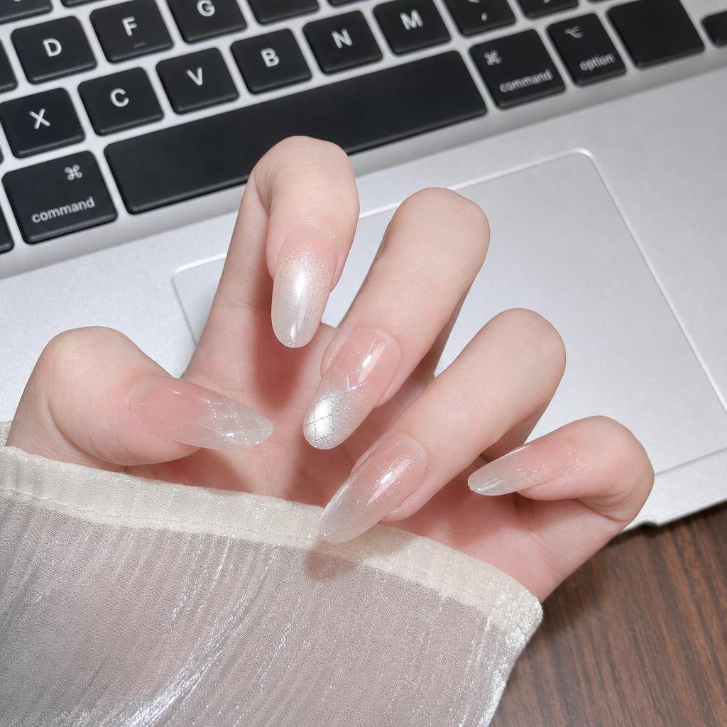 T076 เล็บปลอมสําเร็จรูป ทำด้วยมือ 10 ชิ้น/กล่อง ไอศกรีมรสพีช แคทอาย โทนไล่สี กันน้ำ มีสไตล์ มีระดับ ประณีต สวมง่าย ใช้ซ้ำได้ เล็บปลอมเจล