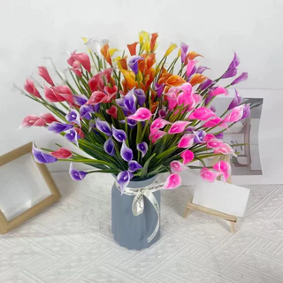 ZZ HOME01 (หลายสี) ดอกไม้ปลอม ช่อดอกลิลลี่คาลล่า ดอกไม้ประดิษฐ์สำหรับตกแต่งบ้าน ดอกไม้พลาสติกหญ้าสีเขียว