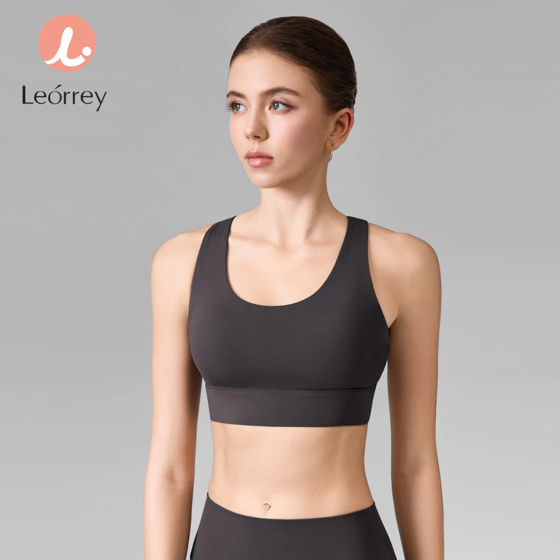 Leorrey บราสปอร์ตคอวีหลังไขว้ มีแผ่นรองหน้าอกสำหรับออกกำลังกาย thumbnail 4