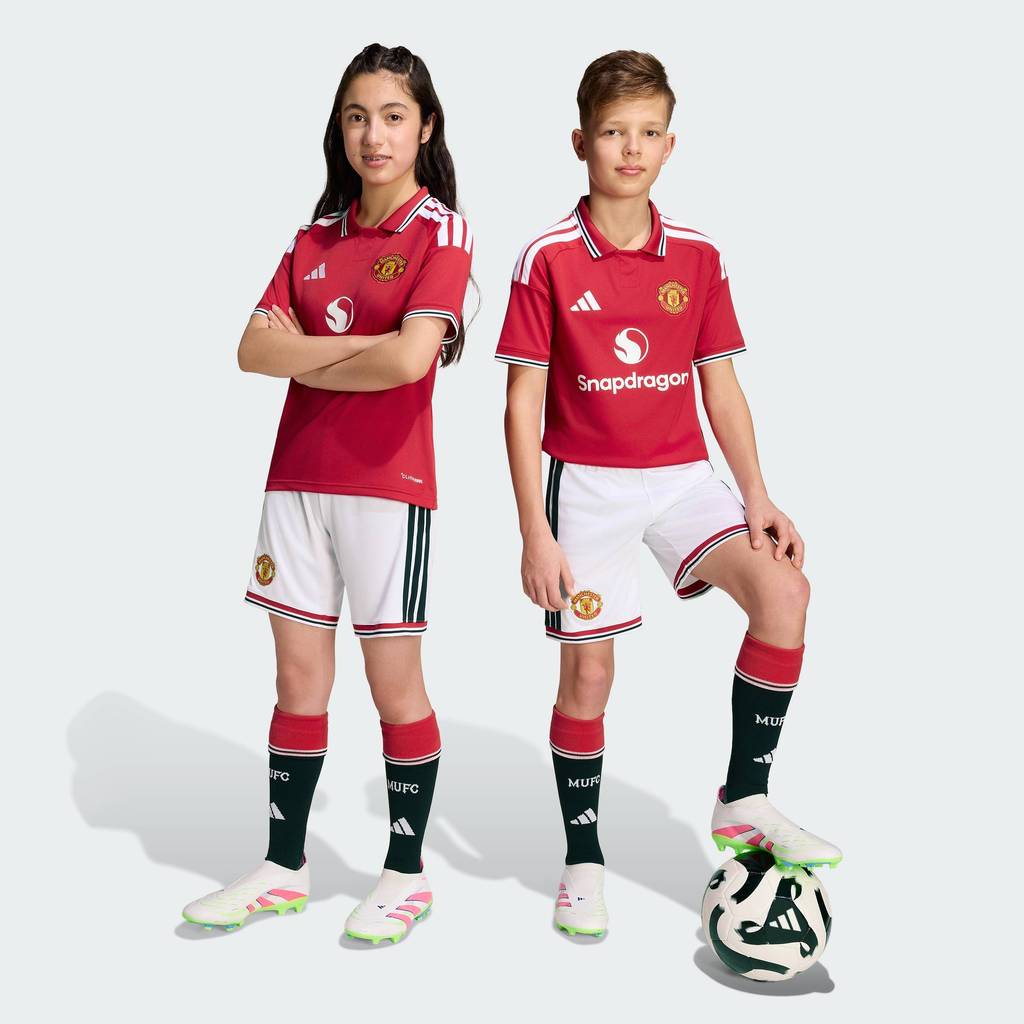adidas ฟุตบอล กางเกงฟุตบอลชุดเหย้า Manchester United 26/27 สำหรับเด็ก เด็ก สีขาว KC4782