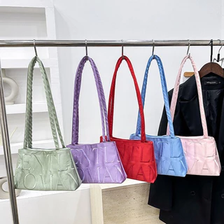 BM-shop:สุภาพสตรี ใหม่ตัวอักษรเย็บปักถักร้อย สิริ กระเป๋ากระเป๋าถือกระเป๋าสี่เหลี่ยมเล็กแฟชั่นเกาหลีอเนGW8077