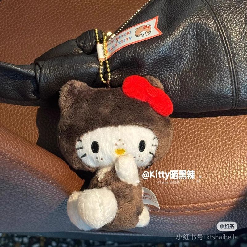 monchichi พวงกุญแจ ม่อนชิชิเบบี้ ตุ๊กตาม่อนชิชิ monchichi x sanrio hello kitty Keychain monchhichi b