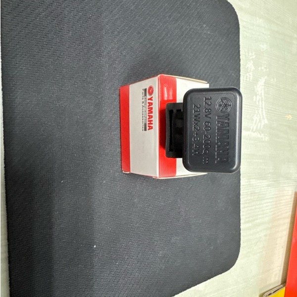 ไฟฉาย 12V RELAY UNIVERSAL