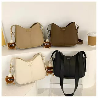 Baguette Bag กระเป๋าสะพายข้างผู้หญิง หนัง PU คุณภาพดี พร้อมพวงกุญแจการ์ตูนและสายสะพายปรับได้-369