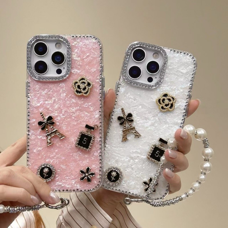 Camellia น้ําหอม เคสไอโฟน 17 pro max 16 pro max 14 pro max 13 pro max 15 pro max เคส iphone 13 12 pro max 11 16 17 14 15 12 case เคสไอโฟน 16 pro 17 pro 16 plus 15 pro 14 pro 13 pro 12 pro 14 plus 15 plus โทรศัพท์ กันกระแทก Rhinestone เพิร์ล สายคล้องคอ