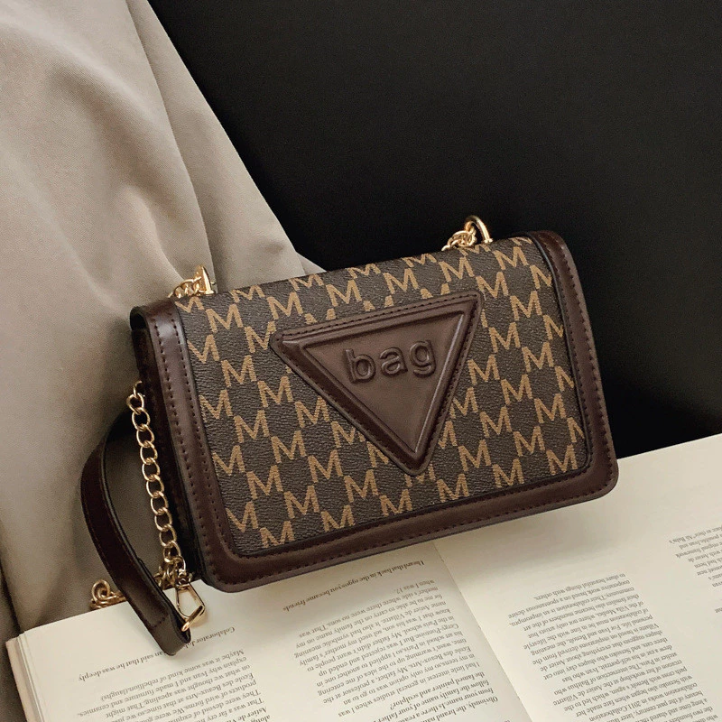 พร้อมส่ง M Letter Presbyopic Chain Messenger Bag Classic Brown thumbnail 7
