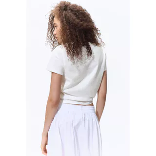 H&M(เอชแอนด์เอ็ม) เสื้อยืดดีไซน์ลวดลายเด่น ผู้หญิง 1352979_1