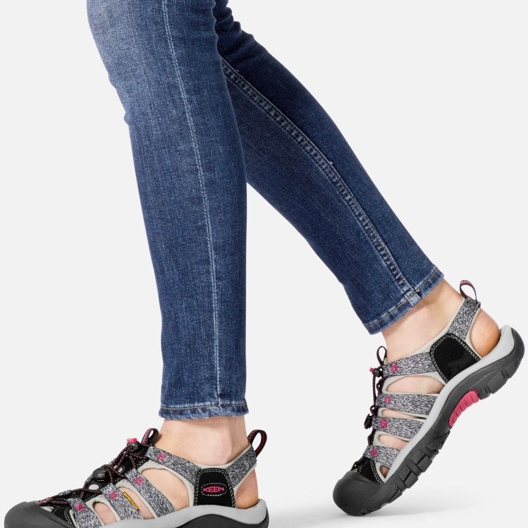 KEEN Koen River-Upstream รองเท้าผู้หญิงรองเท้าแตะ Newport H2 ฤดูร้อนกลางแจ้ง Toe-Covering Anti-Colli