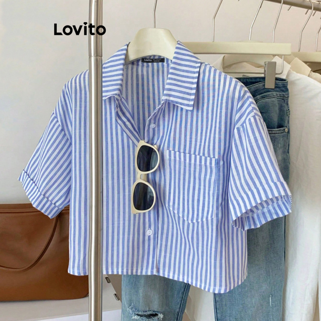 Lovito เสื้อแขนสั้นลายทางลำลองติดกระดุมด้านหน้าสำหรับผู้หญิง L106AD313