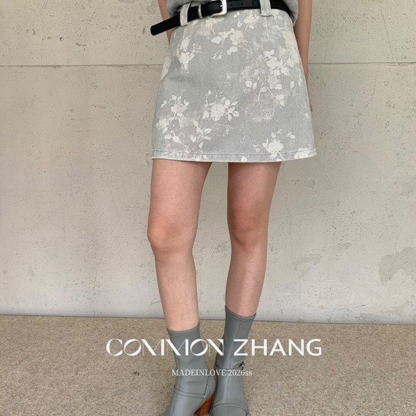CZ ZHANG กระโปรงยีนส์คํา (พร้อมเข็มขัด) กระโปรงลาย C12600