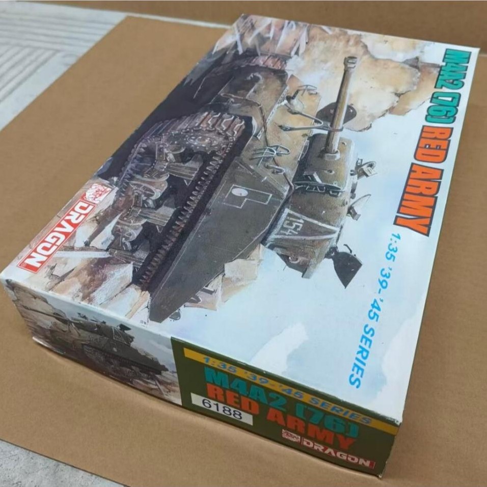 M4A2(76)  Red Army Dragon 6188 1/35 สเกล