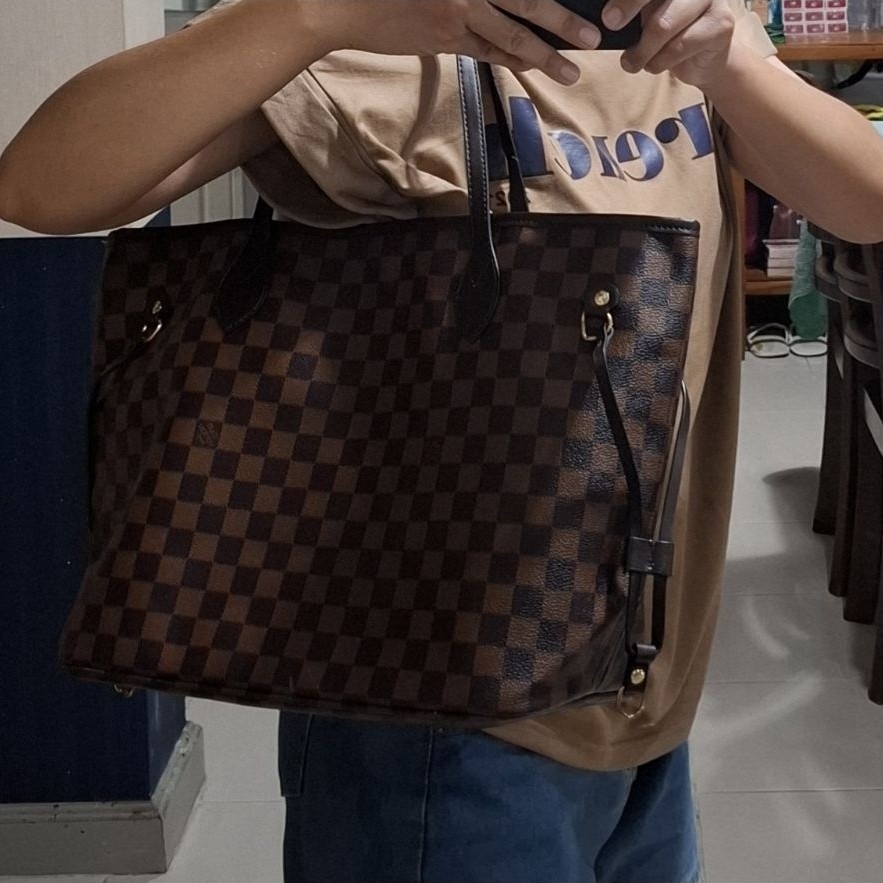 มือสอง ของแท้ (ใหม่เอี่ยม) LV VIP Gift  ,  LV Neverfull