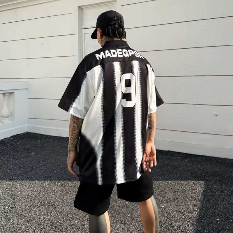 SUIKONE ซุยโคเนะ เสื้อยืดผู้ชายแขนสั้นอเมริกันย้อนยุคสไตล์ รูปที่ 3