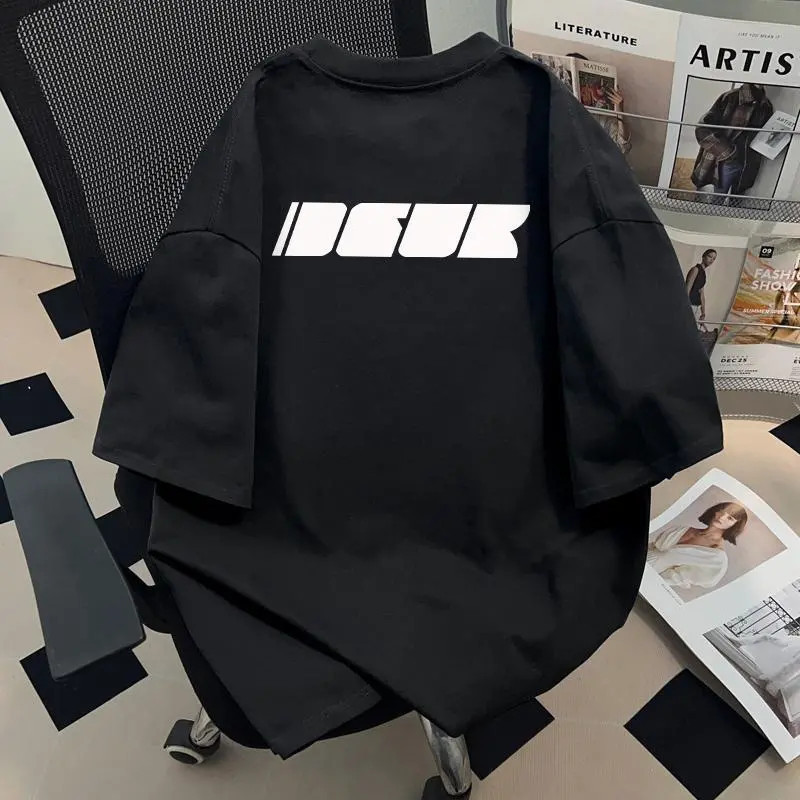 M-8XL Minimalist Bold Letter Graphic เสื้อยืดขนาดใหญ่ Unisex Basic Streetwear หลวมแขนสั้น Top Simple Aesthetic ทุกวัน Casual Tees