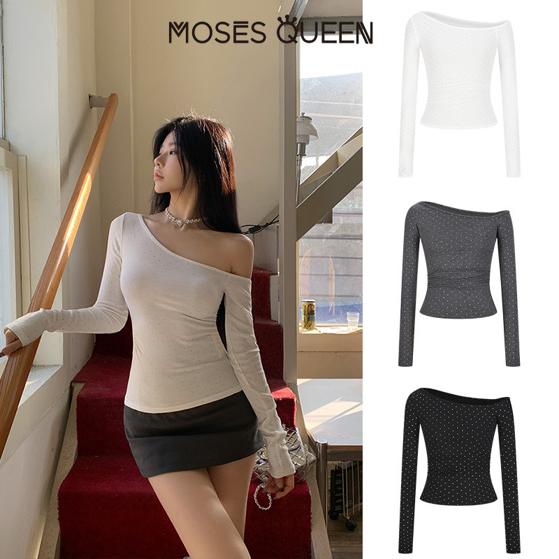 < MOSESQUEEN > เสื้อผ้าแบบดีไซน์อเมริกัน แขนยาว ไหล่เอียง สำหรับผู้หญิง ฤดูใบไม้ร่วงและฤดูหนาว เสื้อผ้าใหม่ แนวเด็กสาวร้อนแรง แบบไม่ต้องสวมไหล่ ใส่สบาย ทรงกระชับ #62829