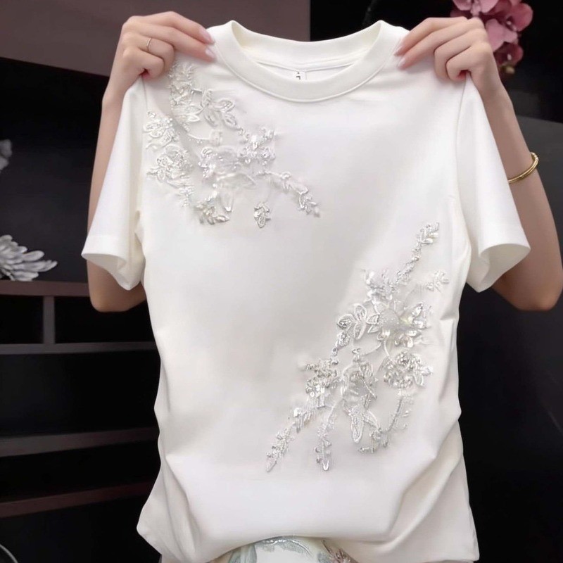 เสื้อยืดแขนสั้นปักดอกไม้ปักเลื่อมผู้หญิงฤดูร้อนแฟชั่นใหม่เสื้อลําลองและสลิมมิ่งด้านบน