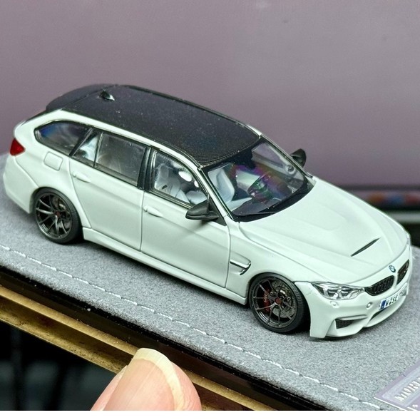 Mortal 1/64 BMW M3 F81 CS Touring North Exhibition Limited Carbon Top Edition Matte Grey to at Hub เ