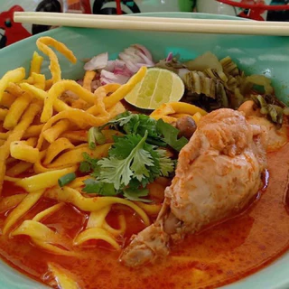 [ยกลัง 20 กิโล] เส้นข้าวซอย เจ/ฮาลานทานได้ ต้มและทอดได้ *เก็บได้นาน 6 เดือน *เส้นแห้ง