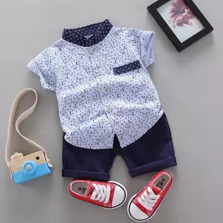 [Cotton Life] เสื้อและกางเกงขาสั้นเด็ก 1 ชุด สำหรับเด็กอายุ 0-4 ปี เด็กผู้ชายและเด็กผู้หญิง เสื้อผ้าลายท้องฟ้าดาวเรือง