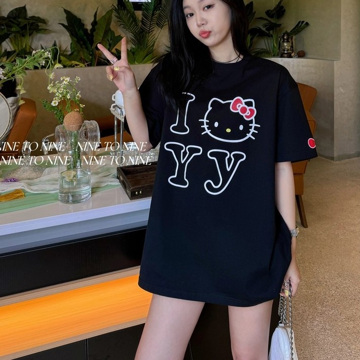 Open yy x nine & HelloKitty Cat เสื้อยืดแขนสั้นหลวมผู้หญิง