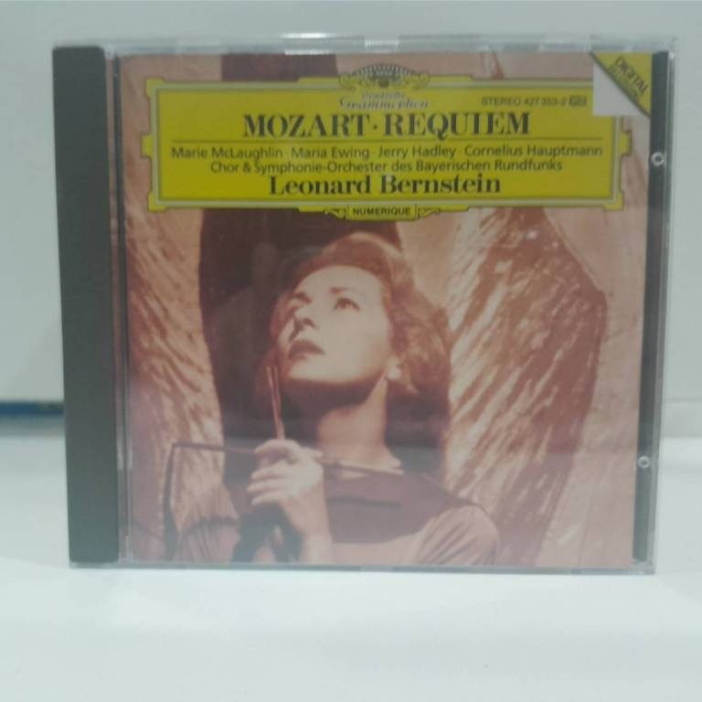 1 CD MUSIC ซีดีเพลงสากล   Mozart: Requiem  Leonard Bernstein  (B8B300)
